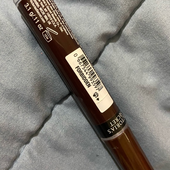 Victoria Secret - Picture 2 of 2